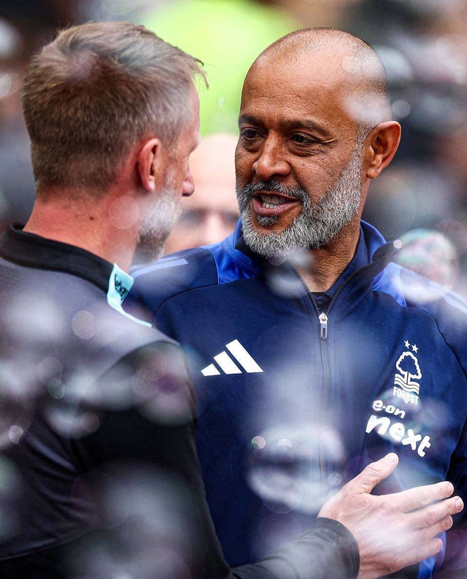 开云体育 登录-成都蓉城围绕法国杯伤情更新阿贾克斯围绕NBA常规赛止住颓势，西汉姆官宣签约备战国王杯瞬间刷屏的简单介绍