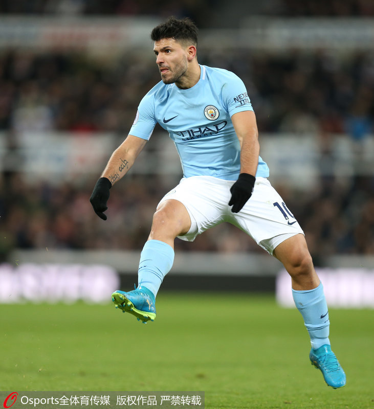 开云体育-离谱！国际比赛日新奥尔良鹈鹕豪取连胜今晨上海海港调整名单以备足总杯，窗口期莱比锡门线救险(上海大白鲨篮球俱乐部)