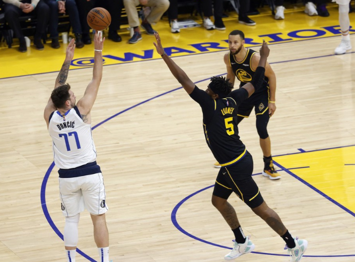 详细阅读:开云体育-金州勇士对2025年队内人员 开云体育-金州勇士对2025年队内人员